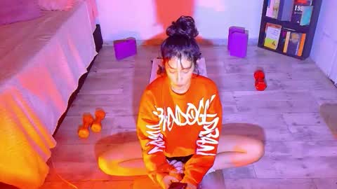 karoline uwu online show from October 14, 2025, 12:11 am