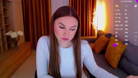 Mia online show from October 26, 2025, 6:30 am