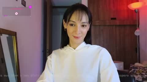Julia online show from July 8, 2026, 12:37 am