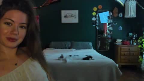 mouse online show from July 9, 2026, 6:01 pm