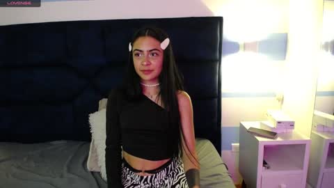 Snapshot of _mollyy chatting on December 18, 2024, 10:02 pm Molly online show from December 18, 2024, 10:02 pm