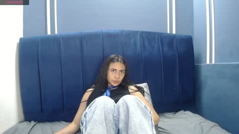 Snapshot of _mollyy chatting on February 4, 2025, 9:31 pm Molly online show from February 4, 2025, 9:31 pm