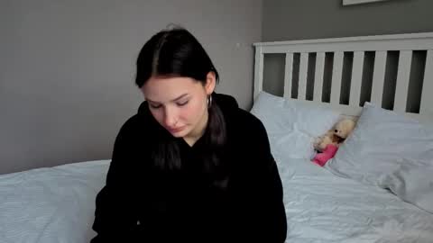 Karina online show from November 9, 2025, 2:21 am