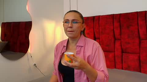 _monaliza_ online show from May 9, 2026, 12:21 pm