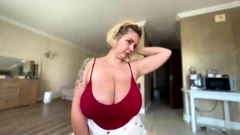 Snapshot of _morpho_ chatting on February 28, 2026, 11:33 am Francine Aisi Morpho - a genus of blue butterflies. online show from February 28, 2026, 11:33 am