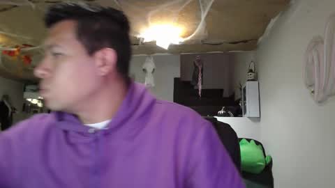 Panda  online show from October 31, 2025, 10:55 pm