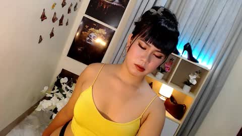 _mysticdoll_ online show from September 22, 2025, 11:29 pm
