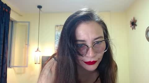 _naomi_s online show from May 31, 2026, 2:02 pm