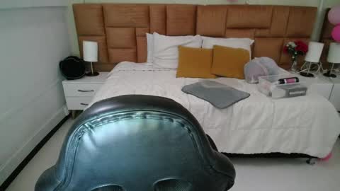 Natalie online show from February 9, 2025, 10:21 pm