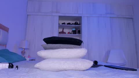 Snapshot of _natasha18_ chatting on February 11, 2025, 5:40 pm Natasha online show from February 11, 2025, 5:40 pm