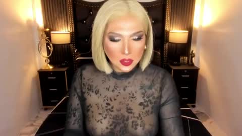 Snapshot of _natashacooper_ chatting on April 15, 2026, 6:15 pm _natashacooper_ online show from April 15, 2026, 6:15 pm