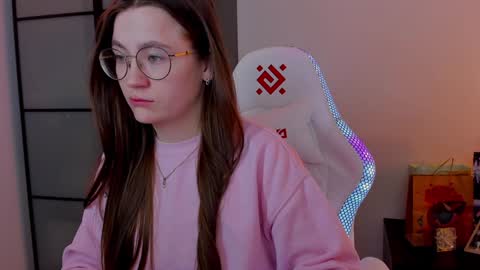 Mia with a big heart  online show from February 2, 2025, 7:30 am