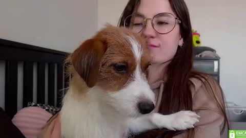 Mia with a big heart  online show from March 10, 2025, 6:05 am