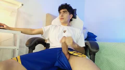 Snapshot of _nickconnor1 chatting on October 22, 2025, 2:01 am Nicolas online show from October 22, 2025, 2:01 am