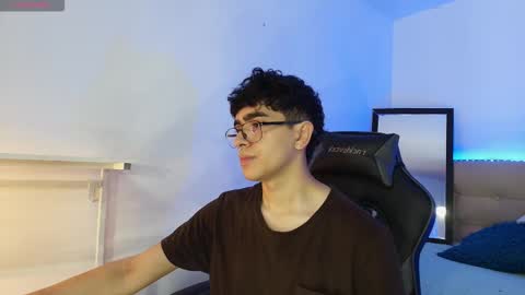 Snapshot of _nickconnor1 chatting on November 12, 2025, 4:35 am Nicolas online show from November 12, 2025, 4:35 am