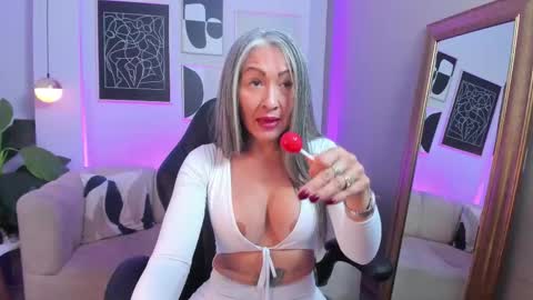 _nicoletteshea_ online show from March 7, 2026, 2:47 pm