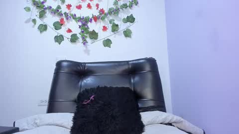 juliana online show from February 15, 2025, 9:05 am