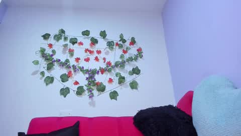 juliana online show from February 24, 2025, 9:10 am