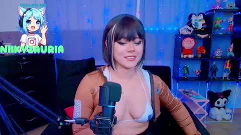 niiky online show from November 18, 2025, 10:52 am