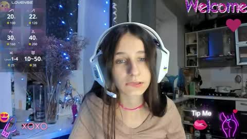 Nika online show from November 17, 2025, 4:13 pm