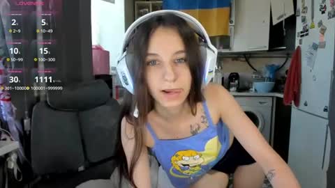 Snapshot of _nika_kik chatting on June 17, 2026, 6:05 am Nika online show from June 17, 2026, 6:05 am