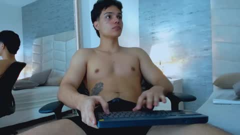 Noah Heyden online show from January 21, 2025, 8:21 pm