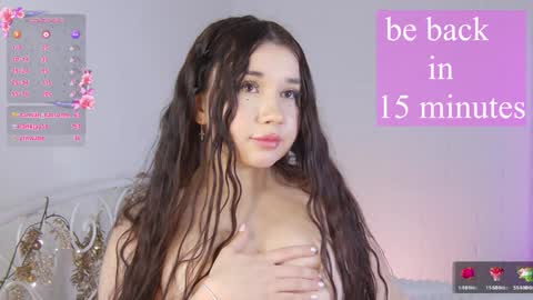 Snapshot of _noell_ chatting on January 29, 2025, 5:35 pm Vivian online show from January 29, 2025, 5:35 pm