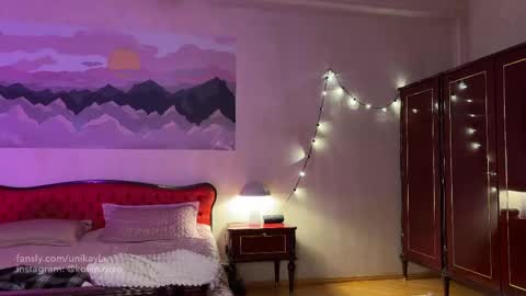 Snapshot of _octopussy_ chatting on February 16, 2025, 7:59 am Mikayla online show from February 16, 2025, 7:59 am