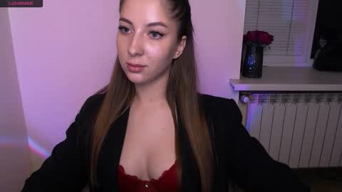 Snapshot of _oliviax_ chatting on October 11, 2025, 12:43 am Olivia online show from October 11, 2025, 12:43 am