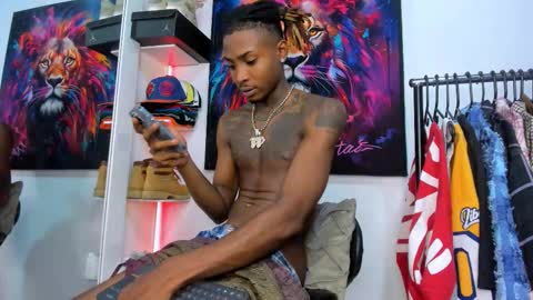 Kevin  online show from October 19, 2025, 12:00 am