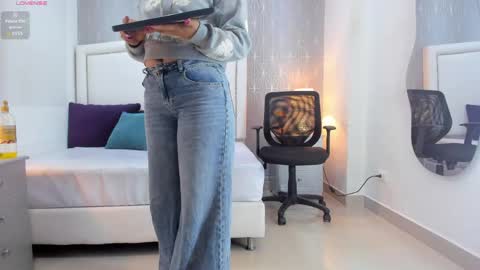  peach1  online show from May 15, 2026, 10:22 am