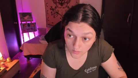 Snapshot of _peach__ chatting on April 26, 2026, 3:15 am violeta ig online show from April 26, 2026, 3:15 am