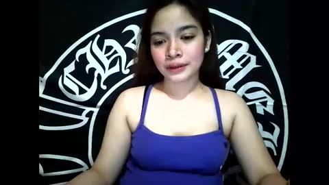 Snapshot of _preciousmoira chatting on April 16, 2026, 12:50 pm _preciousmoira online show from April 16, 2026, 12:50 pm