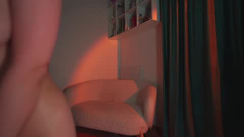 Eva online show from January 17, 2025, 2:39 am