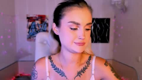 _ravena online show from October 10, 2025, 10:25 am