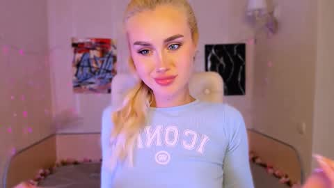 _ravena online show from November 3, 2025, 1:45 pm