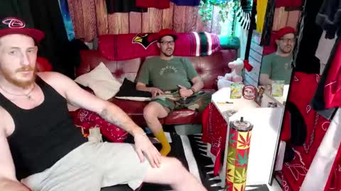 Snapshot of _redxxx chatting on November 5, 2025, 10:32 pm REDxxx online show from November 5, 2025, 10:32 pm