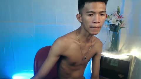 Snapshot of _rellvanxx chatting on March 2, 2025, 3:05 pm _rellvanxx online show from March 2, 2025, 3:05 pm