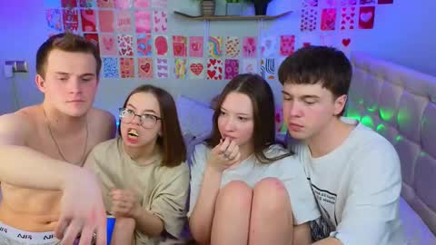 LISSAPVT IS OPEN online show from March 4, 2025, 9:22 pm