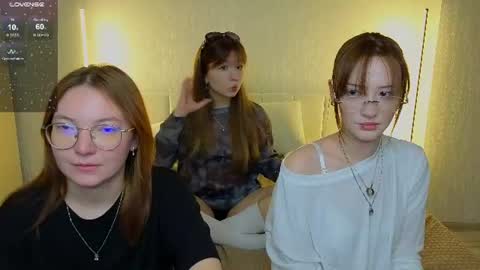 Snapshot of _reverse_gang_ chatting on June 27, 2026, 2:55 pm LISSAPVT IS OPEN online show from June 27, 2026, 2:55 pm