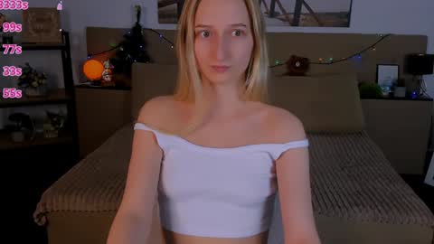 Snapshot of _ri_na_ chatting on January 7, 2025, 12:31 pm I am Rina online show from January 7, 2025, 12:31 pm