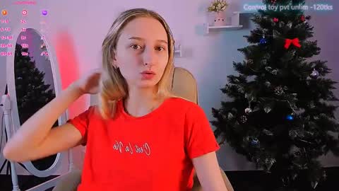 Snapshot of _ri_na_ chatting on January 8, 2025, 6:31 am I am Rina online show from January 8, 2025, 6:31 am