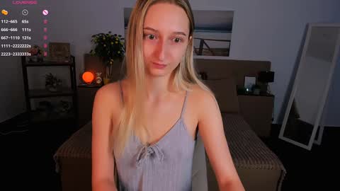 Snapshot of _ri_na_ chatting on January 12, 2025, 6:39 am I am Rina online show from January 12, 2025, 6:39 am