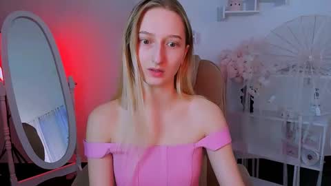 Snapshot of _ri_na_ chatting on January 29, 2025, 6:33 am I am Rina online show from January 29, 2025, 6:33 am