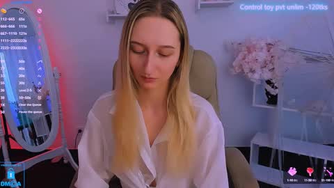 Snapshot of _ri_na_ chatting on February 9, 2025, 12:41 pm I am Rina online show from February 9, 2025, 12:41 pm