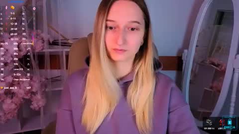 I am Rina online show from October 12, 2025, 5:39 am