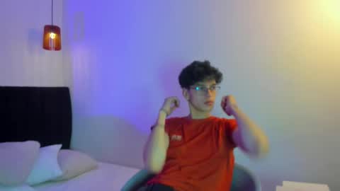 Snapshot of _ruby_red chatting on October 15, 2025, 4:23 am _ruby_red online show from October 15, 2025, 4:23 am