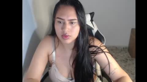 _samantha_fox19 online show from June 15, 2026, 5:31 am