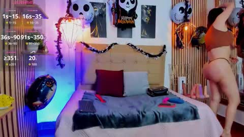 Snapshot of _samanthaa_foxx chatting on October 30, 2025, 9:44 am SAMANTHA FOX online show from October 30, 2025, 9:44 am