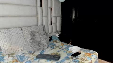 _sammy_ice online show from February 18, 2025, 1:32 am